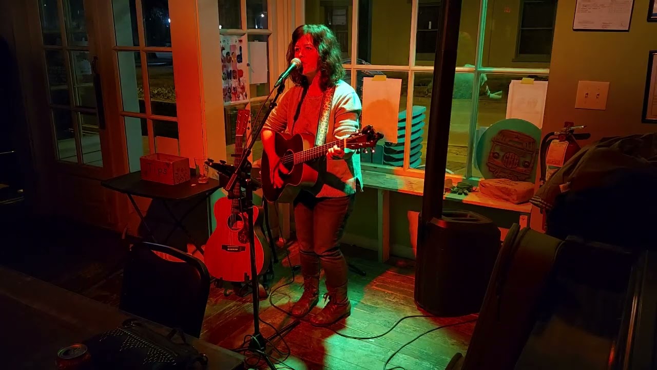 Heart of gold - Amber Schmidt - Green Bus ( Jan 30 2026 )