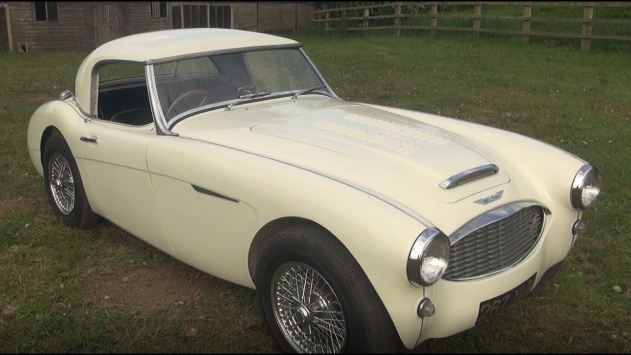 Austin Healey 3000 MKI 1960 года с заводской жесткой крышей