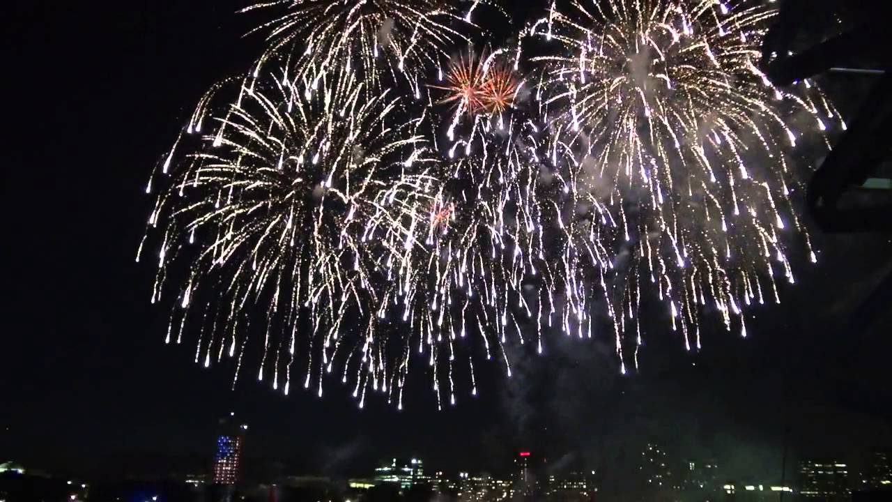 Boston 4th of July Fireworks 2013 w/ Audience's Reaction