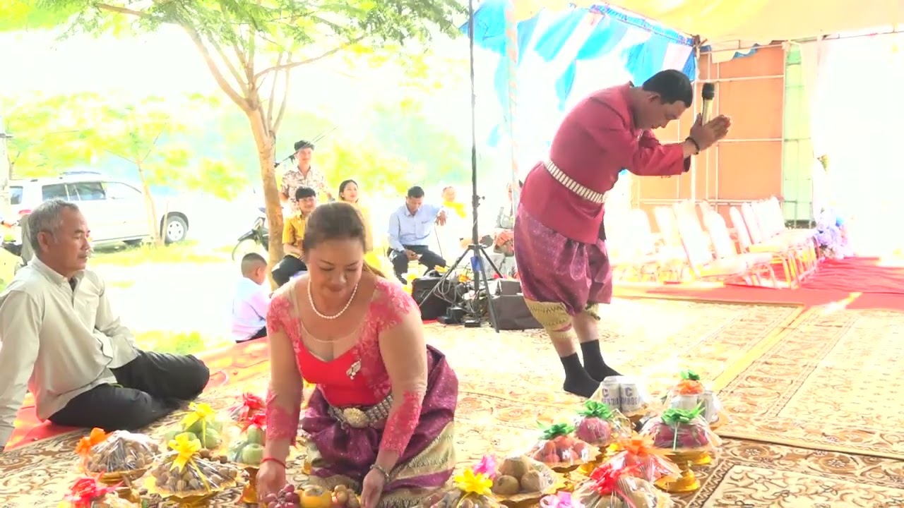 សូមឲ្យជីវិតគូ ពោរពេញដោយស្នេហា ក្តីយោគយល់ និងភាពរីករាយ
