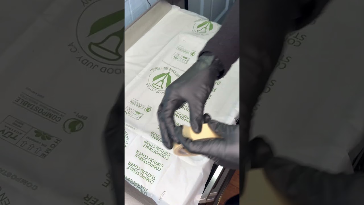 WOW This tattoo studio gives you the feeling of being at home while you get tattooed! 