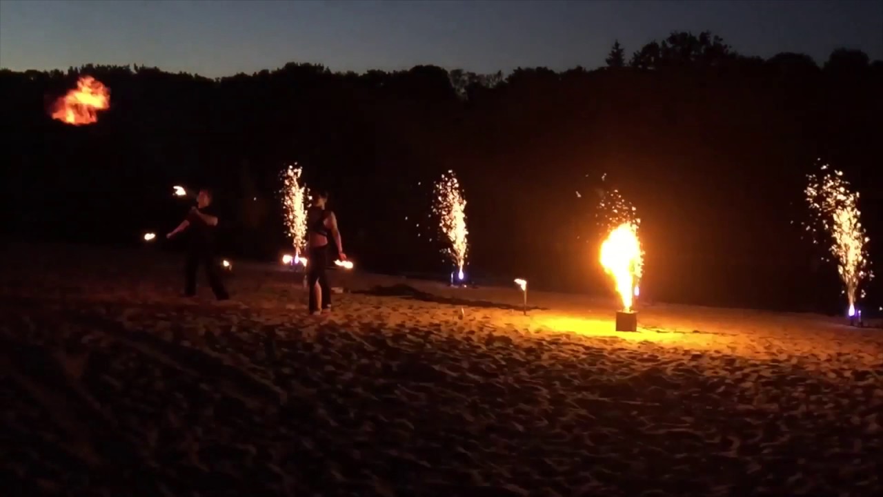 PYRO TEAM Berlin - Feuershow und Feuerwerk - ready or not