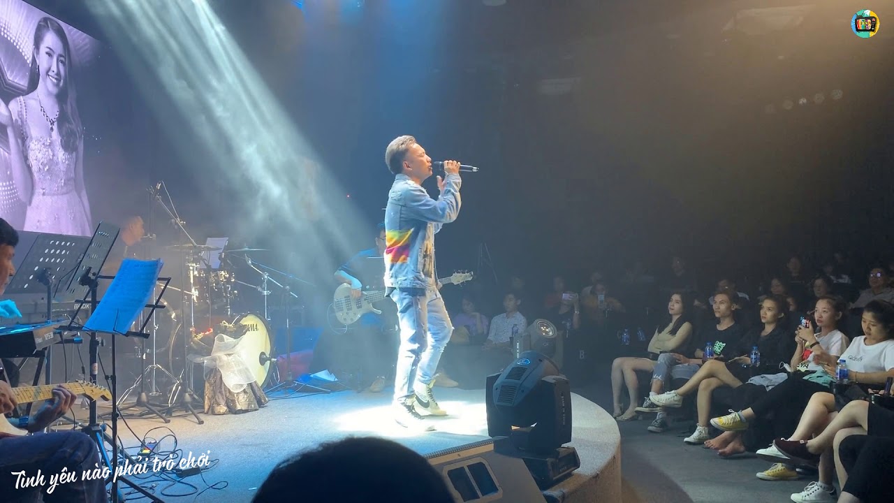 PHẠM TRƯỞNG HÁT LIVE TÌNH YÊU NÀO PHẢI TRÒ CHƠI CỰC HAY KHÔNG THUA KÉM BẢN GỐC