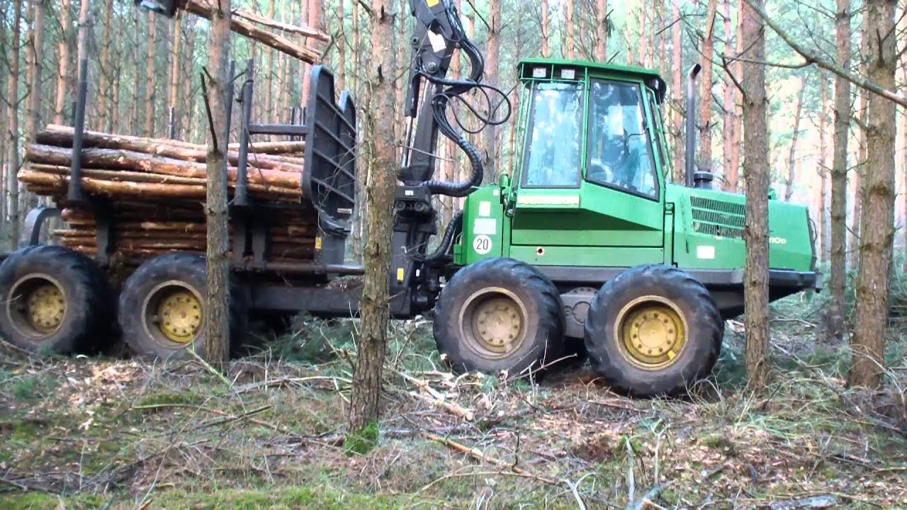 Harvester Timberjack 770 und Forwarder John Deere 1110 D bei der Holzernte