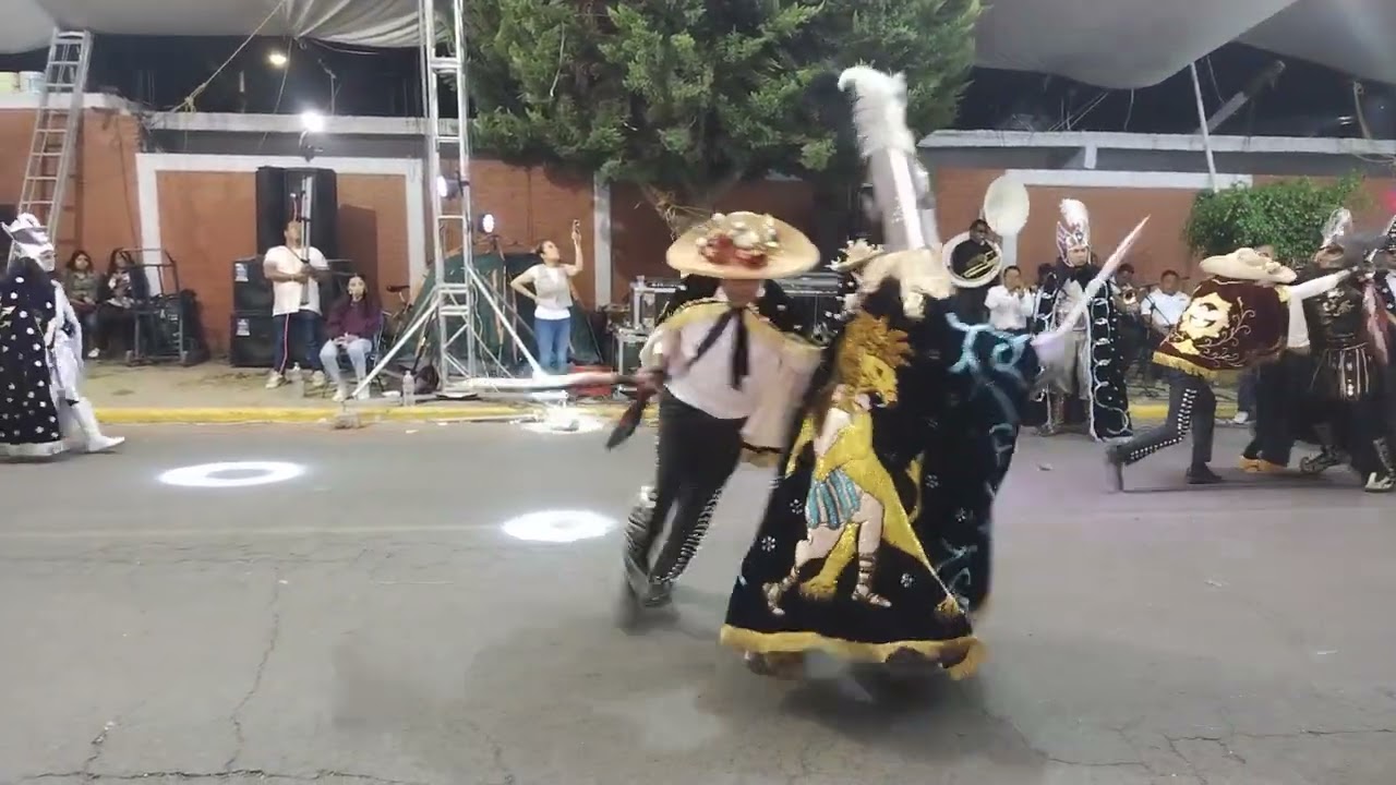 Santiagos Mayo 2024 pelea estelar