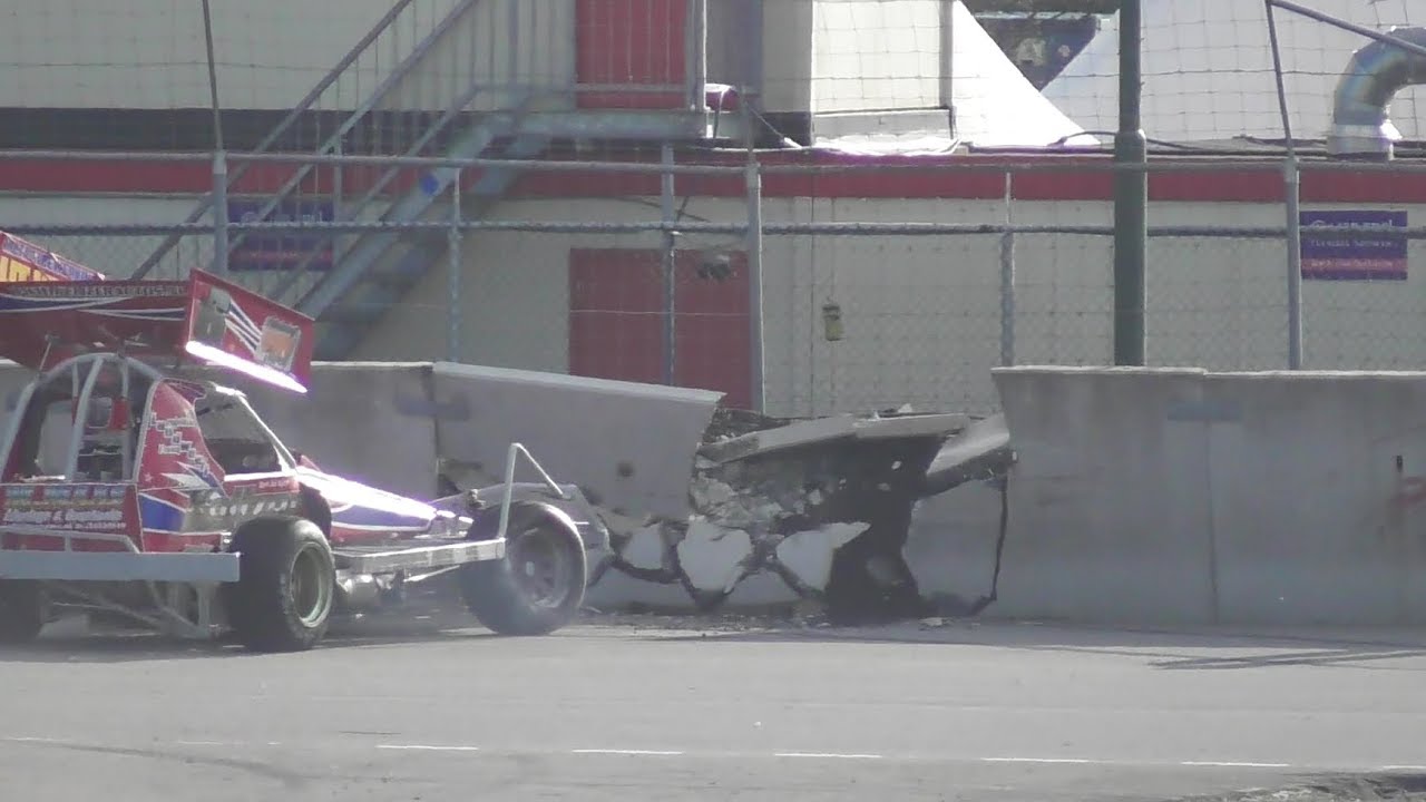 Crashes & Action Openingsraces Midlandcircuit Lelystad
