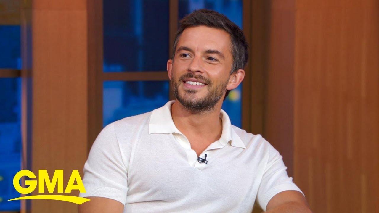 Jonathan Bailey talks 'Fellow Travelers'