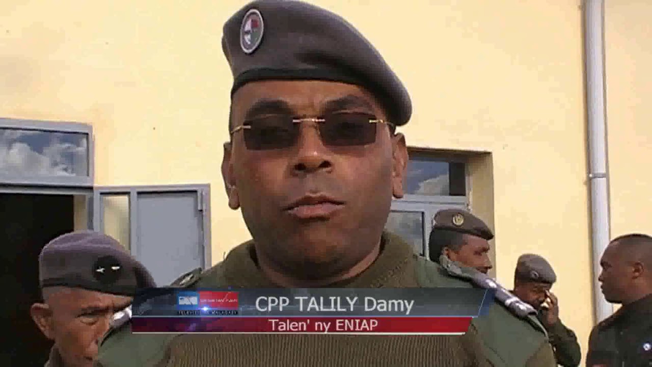 E See MAGAZINE Tvm POLICE NATIONALE 19 08 18 SOUS LE DRAPEAU PROMOTION FENITRA ENIAP