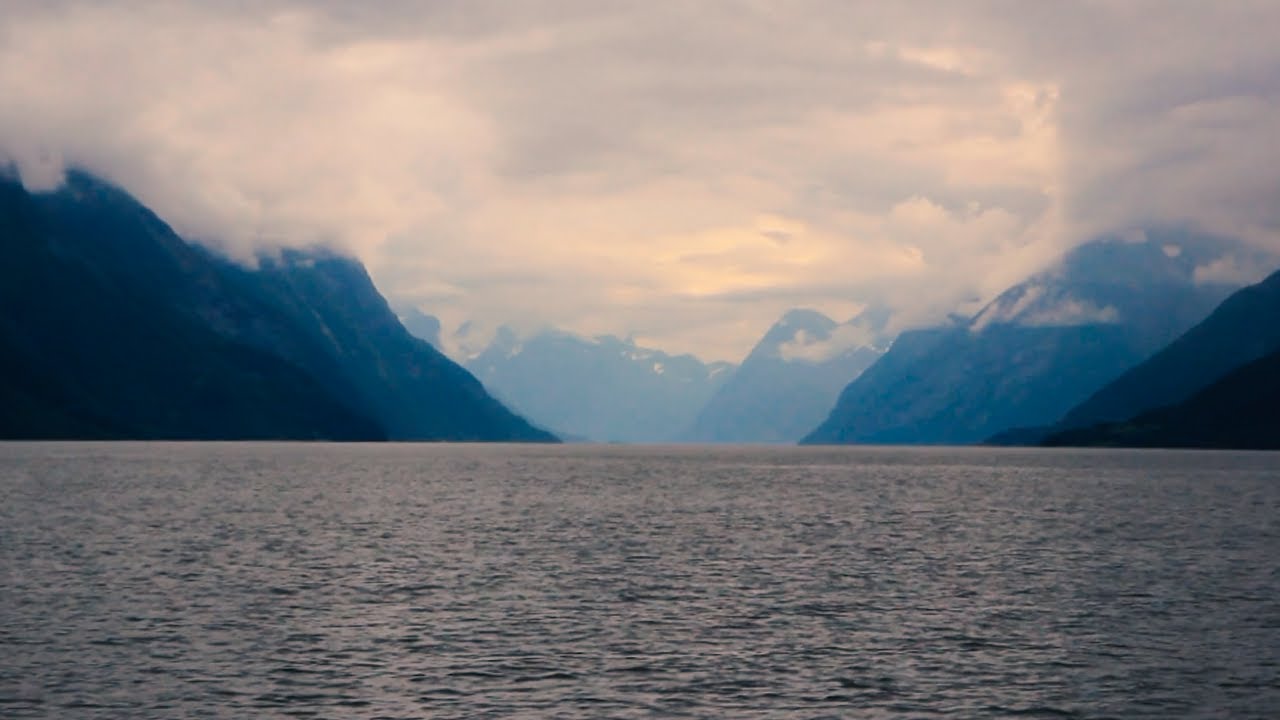 Hjorundfjord Cruise