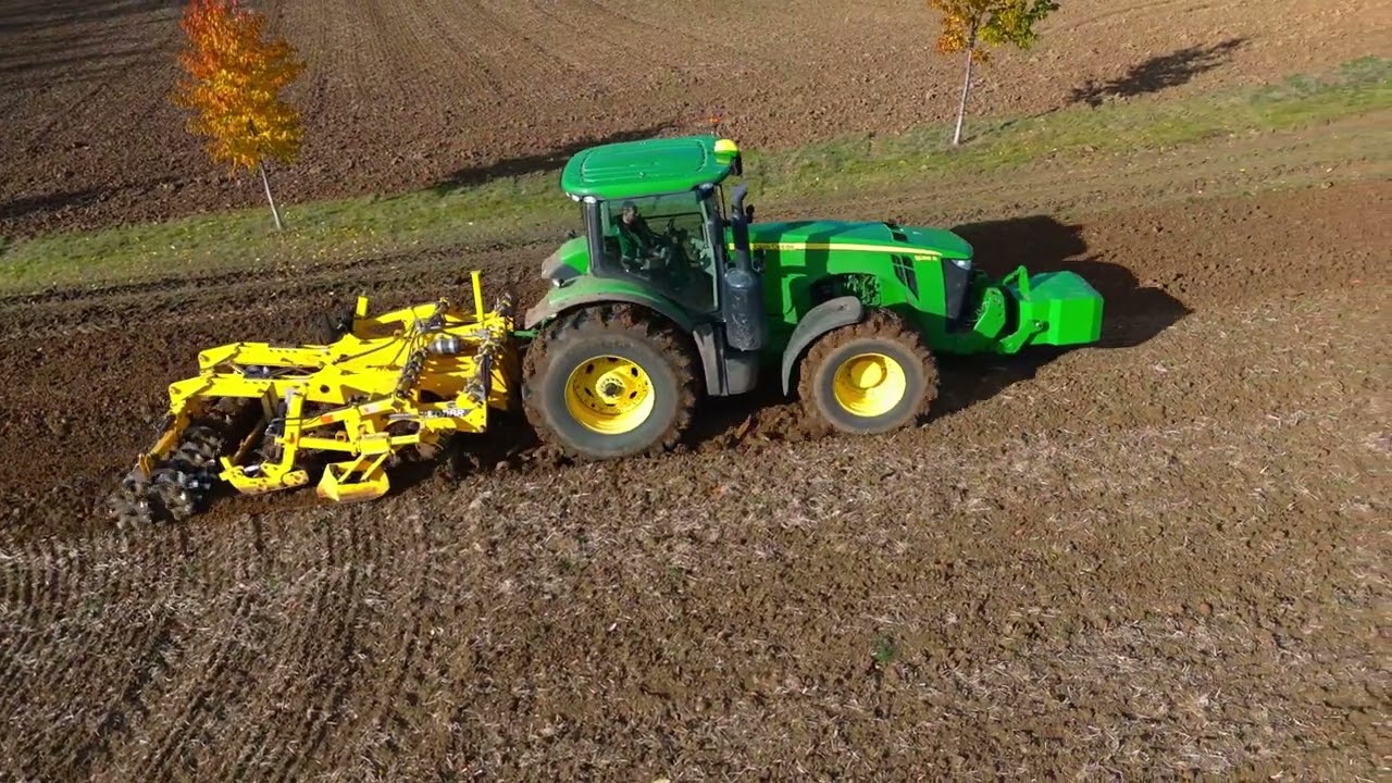 John Deere 8285 R + Bednar Terraland