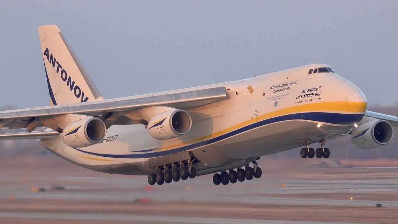 25 Minutes of BIG Planes in Action (A124, B747, A340, & More!) | Detroit Plane Spotting (KDTW)