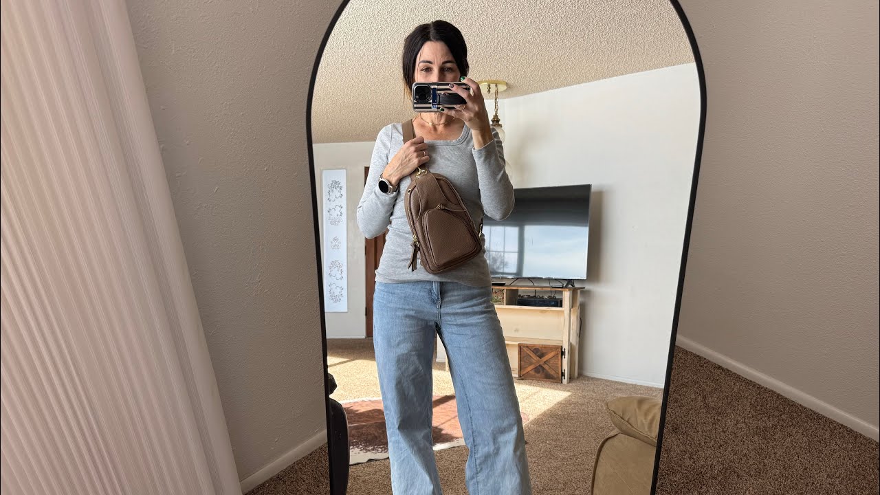 Kattee is my Favorite brand of bags and purses I have! This crossbody is amazing!