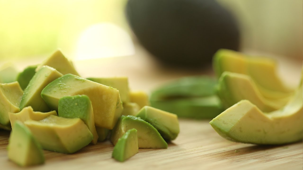How to Cut An Avocado | Kin Community
