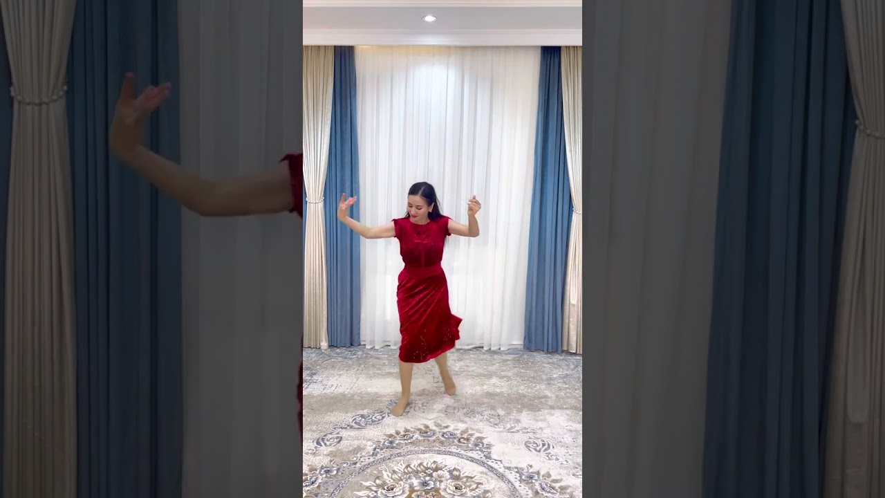 Dilmurod Sultonov ijrosidagi tarona raqsida Dilnoza Artikova