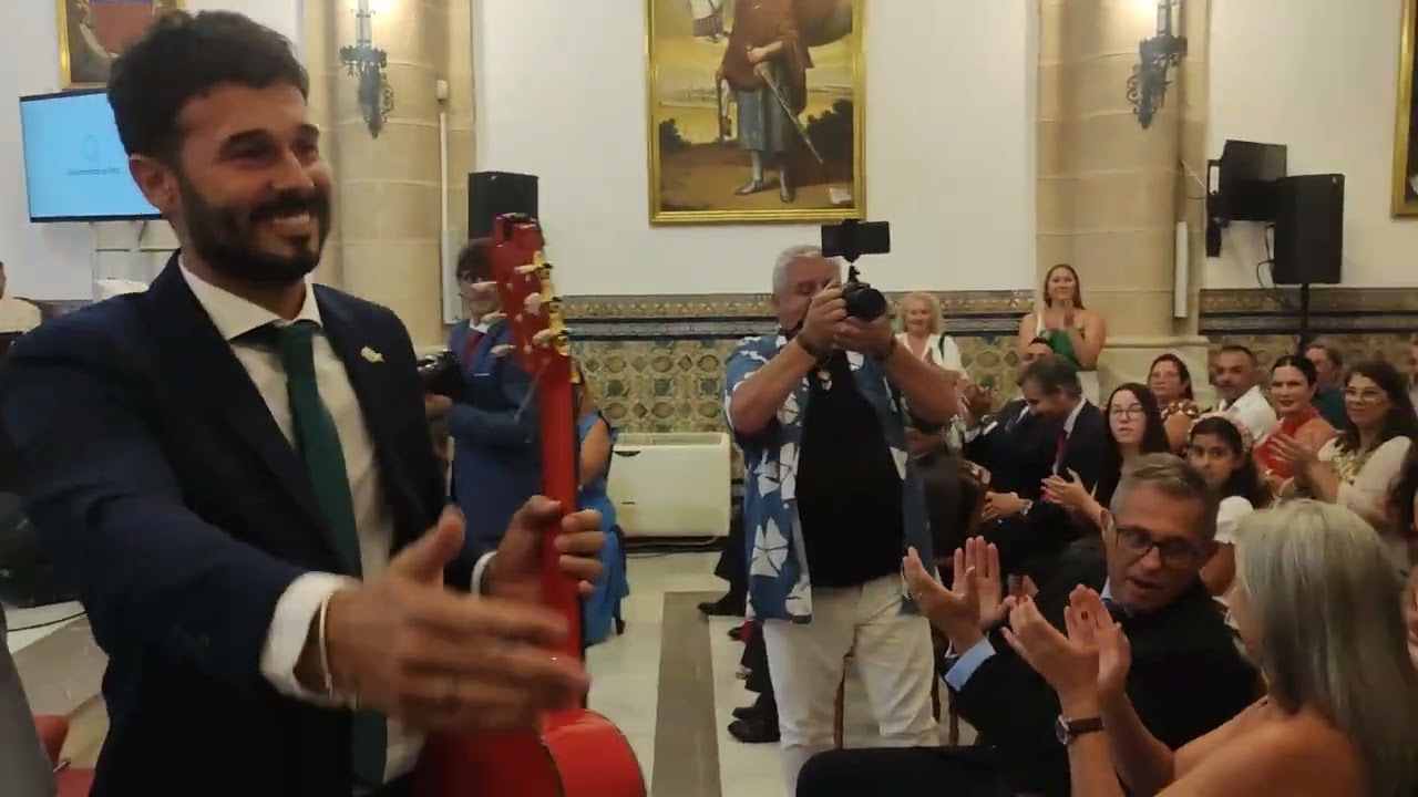 Antoñito Molina canta por Ecos del Rocío en su reconocimiento como Urta de Oro 2023
