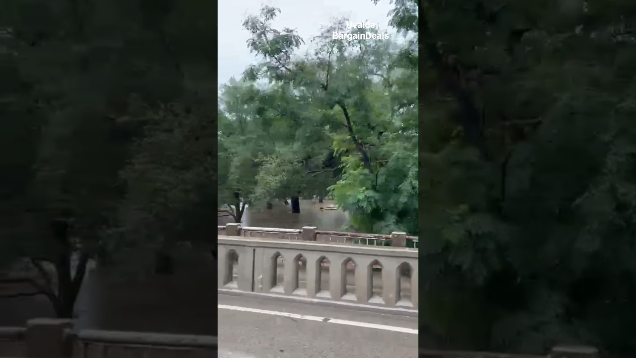 Uvalde Memorial Park/Leona River flooding.