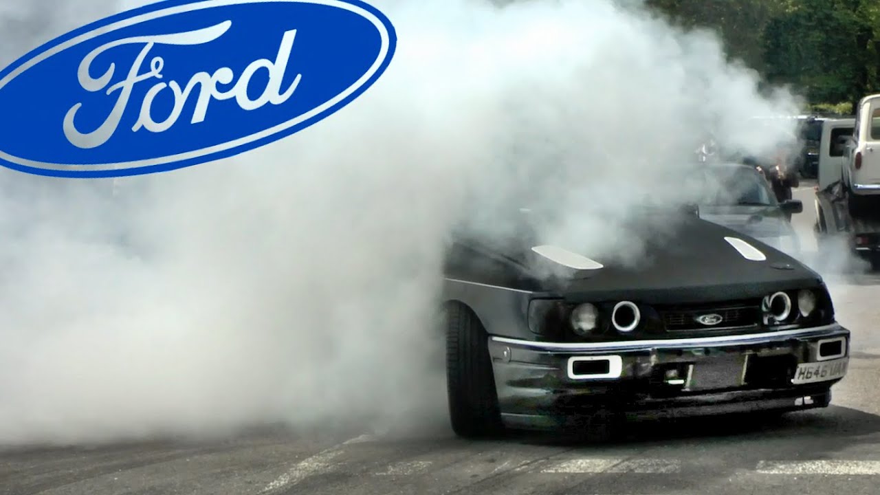 Classic Fords leaving in classic Ford style!