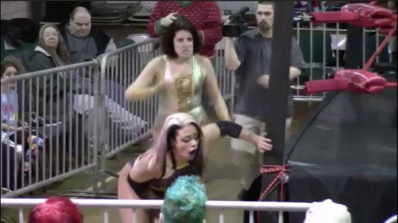 Laura Loveless VS Solo Darling 1/6/18 at PCW