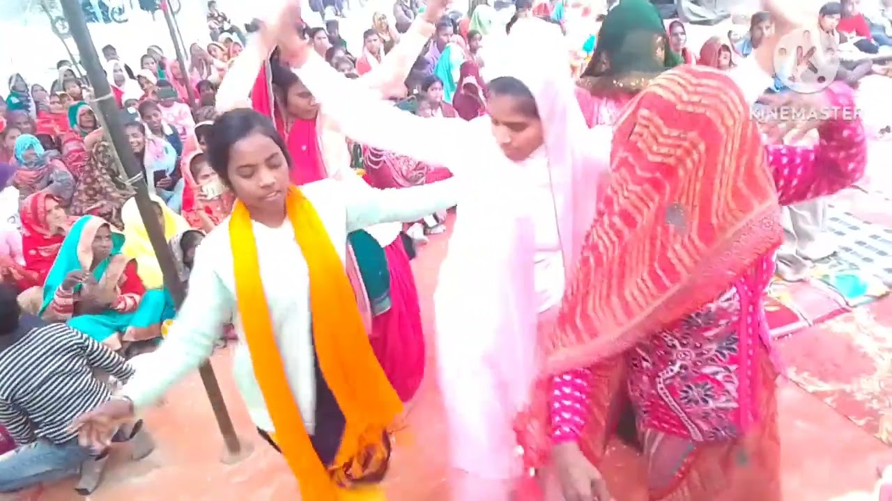 राम जन्म पर हुआ डांस न हीरासिंह नबावगंज फर्रुखाबाद संध्या शास्त्री वारखेड़ा मैनपुरी मो 7505526707