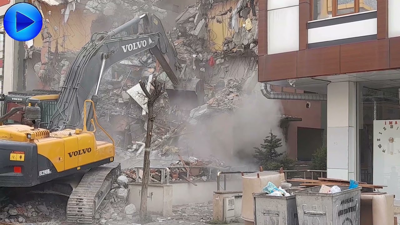 MAKAS VE KEPÇE İLE BİNA YIKIMI / ÇÜRÜK BİNA YIKIMI / KENTSEL DÖNÜŞÜM