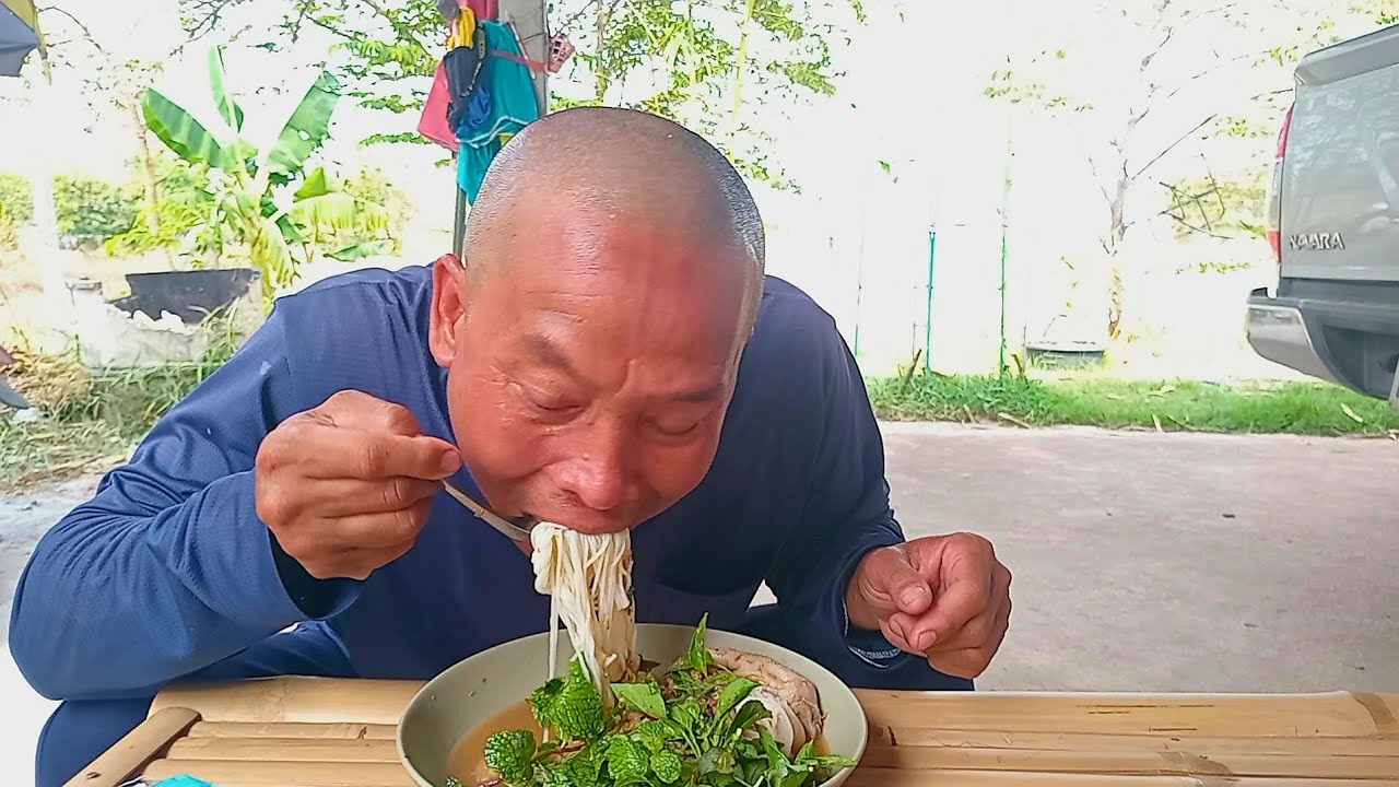 โกนหัวโล้นอีกแล้ว