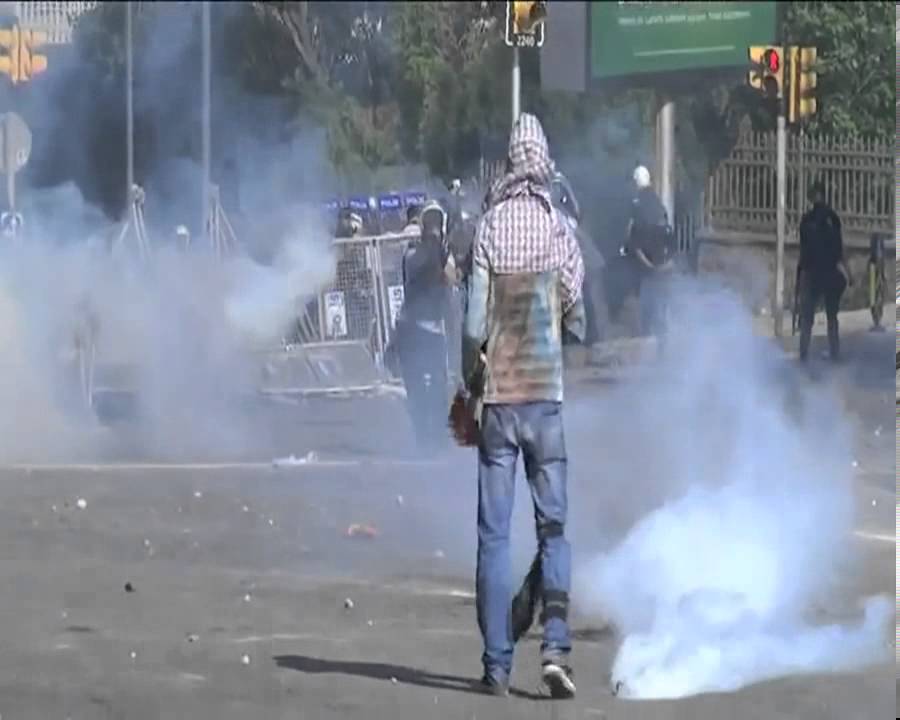 Turkish Cop takes aim riot gun at protester directly #direngeziparki #occupygezi