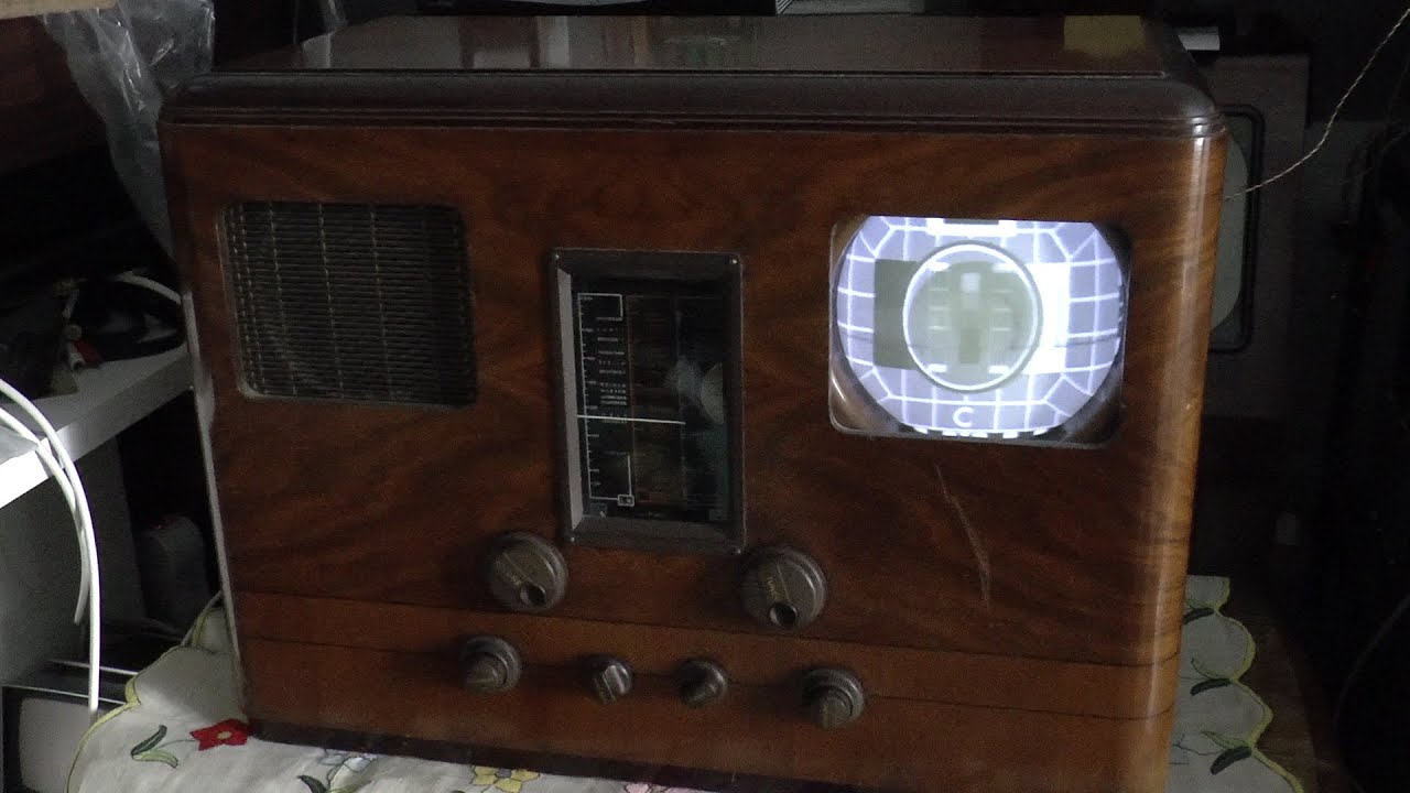 HMV 905 , Pre War Television 1938 , showing the EMI 405 line sytem