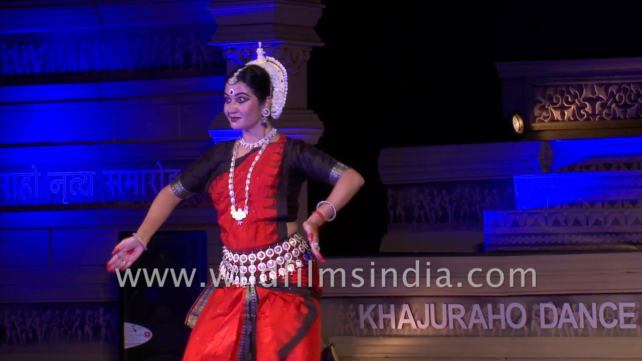 Lipsa Satpathy performs Odissi dance form | Khajuraho Dance Festival 2019