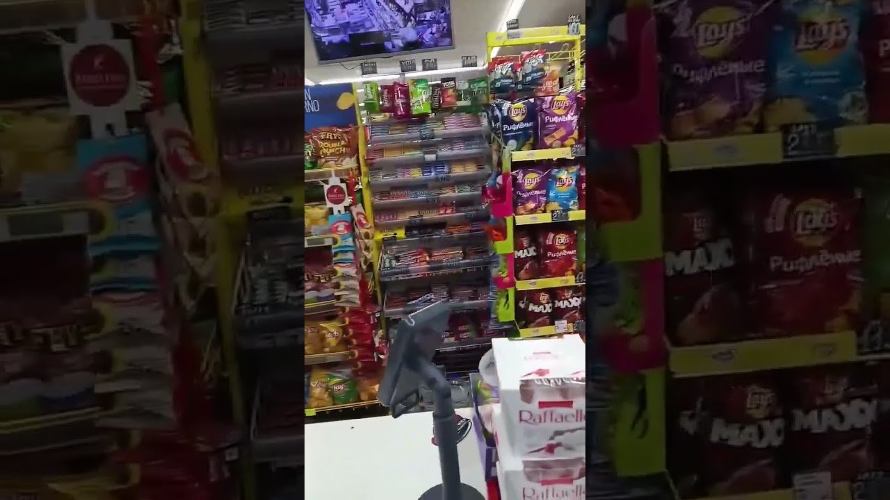 Обычный день из жизни продавца 