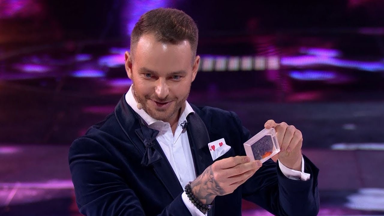 Zamienił zwykłą kartę do gry na złotą rybkę! Agnieszka znalazła ją w dłoni! [Mam Talent!]