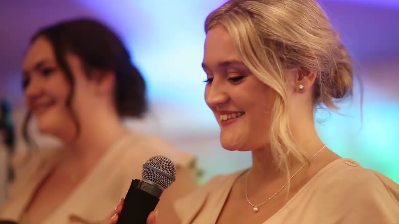 Sisters perform INCREDIBLE wedding song speech