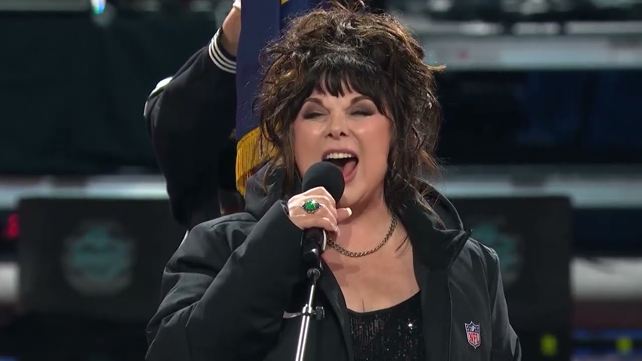 Ann Wilson Sings The National Anthem