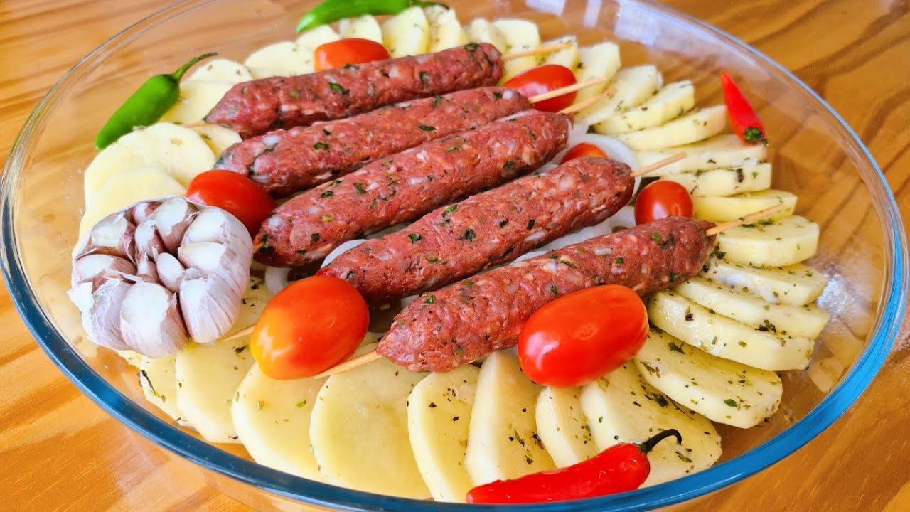 كباب بالفرن مع البطاطا لغدا سريع وطيب كتير 😋😋
