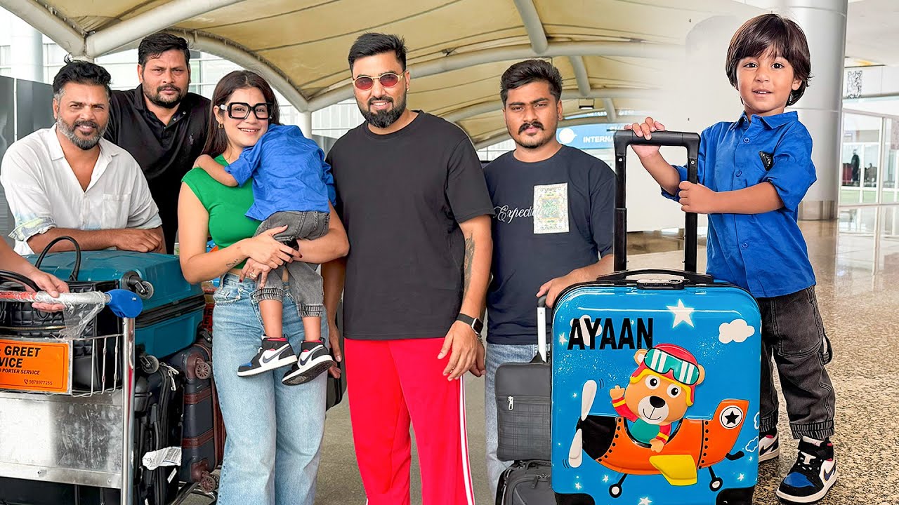 Dubai Ke Liye Aai Chodne Team