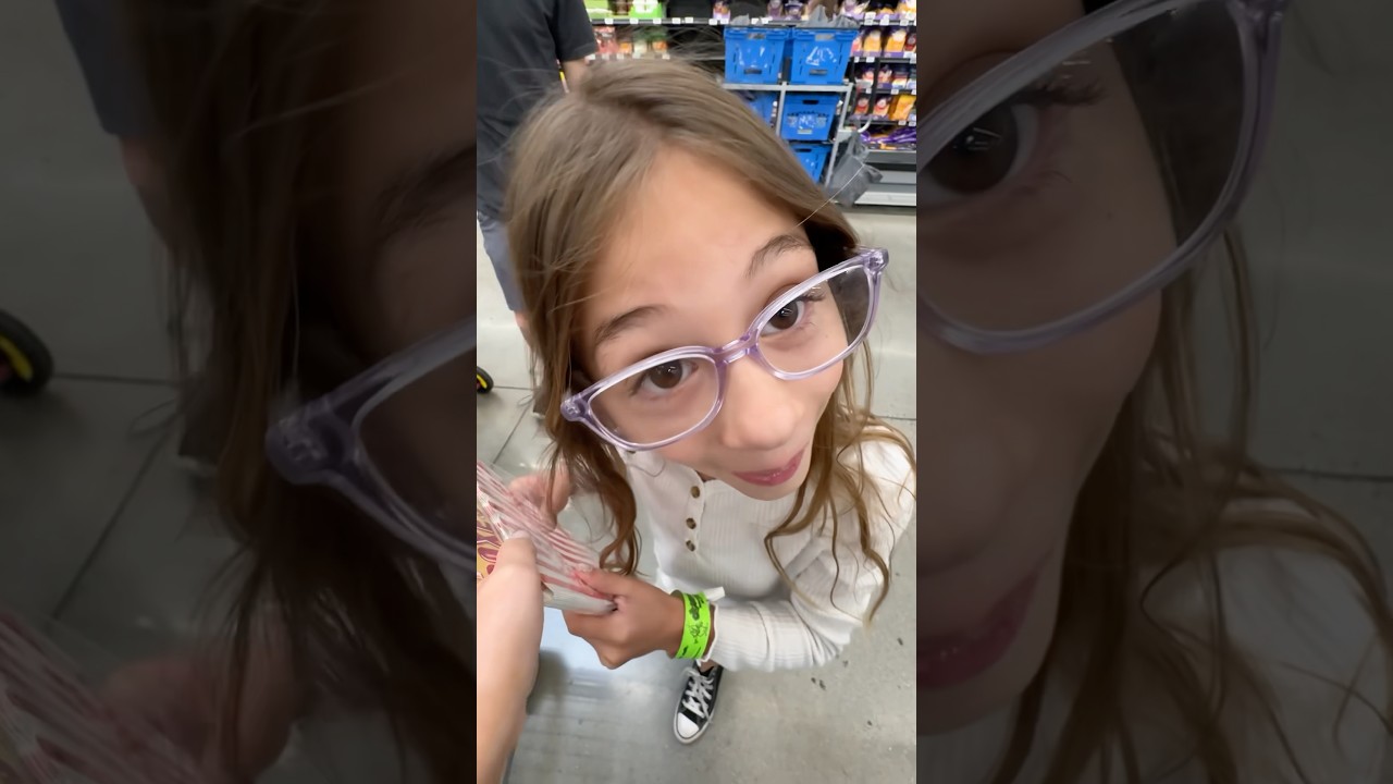 Я ЗАБЫЛА про ее ПОДРУЖКУ, киновечер 🍿😭 #маминажизнь #шорты #влог