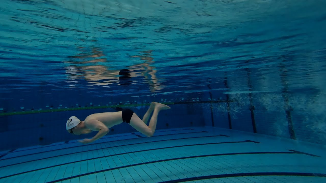 Schoolslag onder water fase