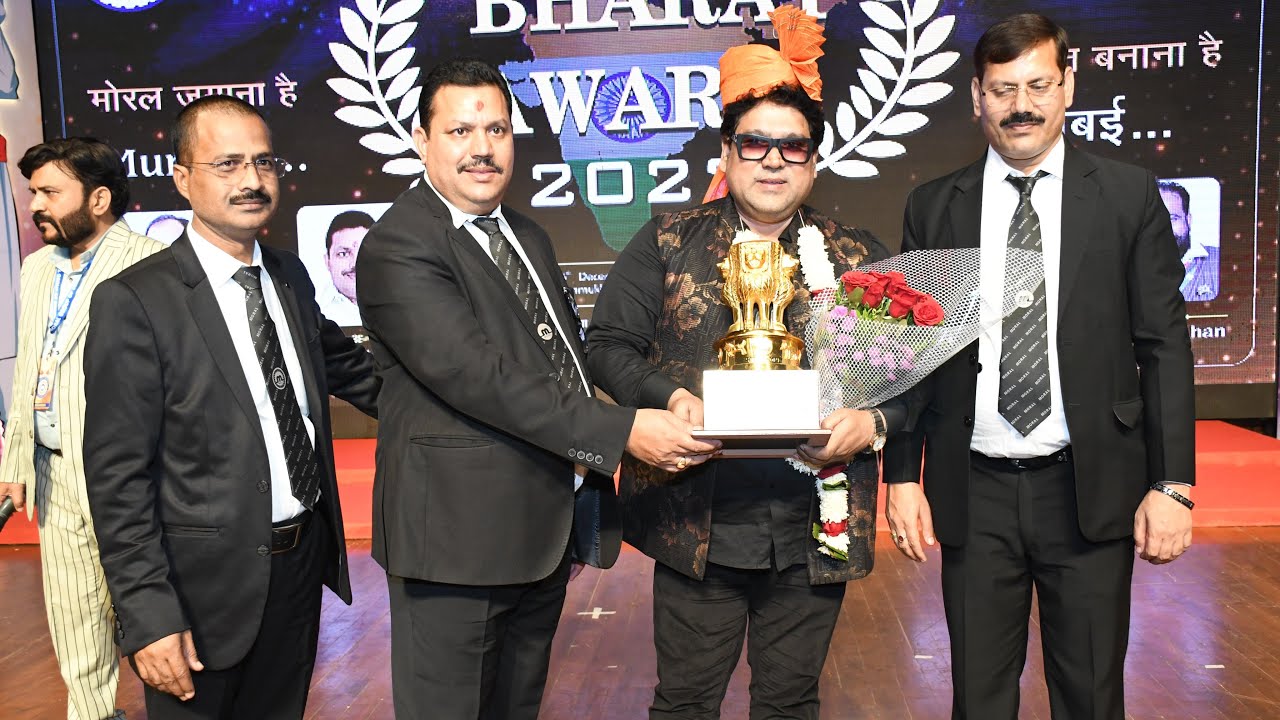 Mohammad Salamat performance on Stage on Song - Tadap Tadap (Hum Dil De Chuke Sanam) at Mumbai