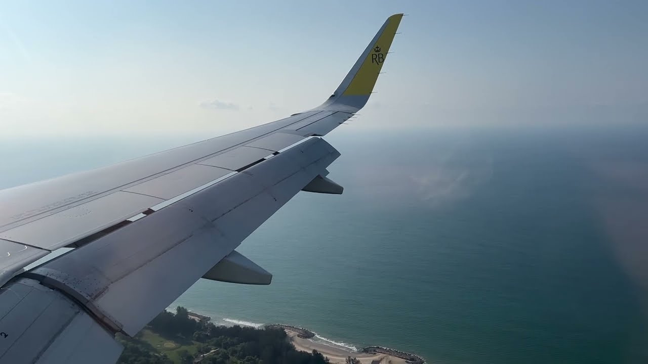 降落汶萊國際機場 Landing at Brunei International Airport