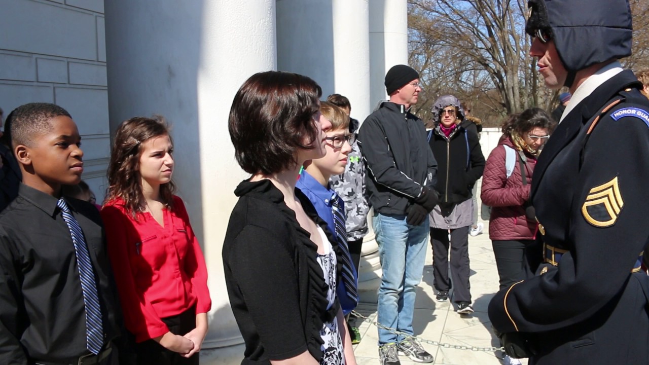 North Scott JH Students Laying a Wreath at the Tomb of the Unknown Soldier