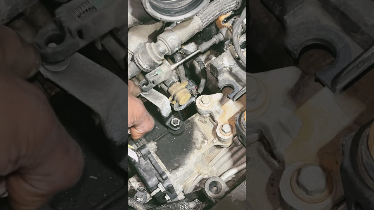НЕИСПРАВНАЯ ВТУЛКА РЫЧАГА ПЕРЕКЛЮЧЕНИЯ ПЕРЕДАЧ FORD #диагностическийкоднеисправности #автомобиль ...