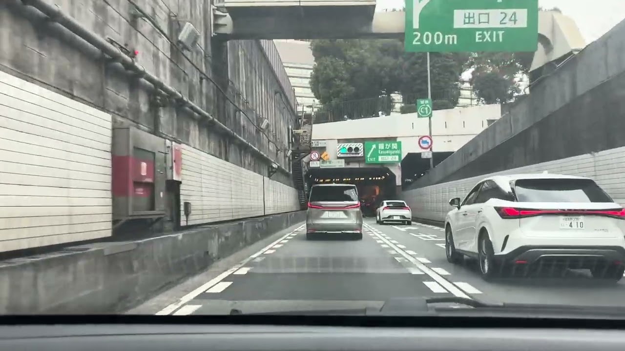 首都高速４号新宿線／新宿〜一ッ橋JCT付近