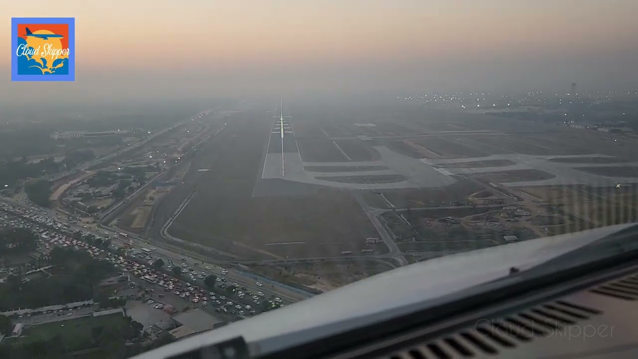 Smooth landing at Delhi Airport, DEL , India 🇮🇳 cockpit video