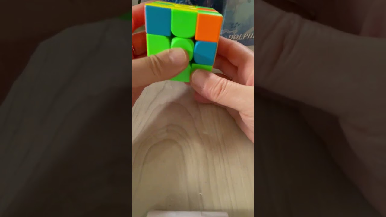 ルービックキューブ😄やっぱり4分以上かかってしまう😭