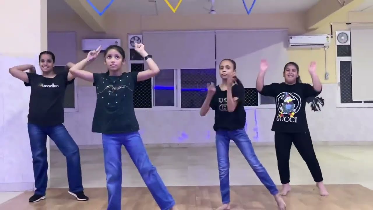JHOOME JO PATHAAN | DANCE COVER | VIRAL DANCE VIDEO 🔥| CHOREOGRAPH BY VIPNA KHATRI
