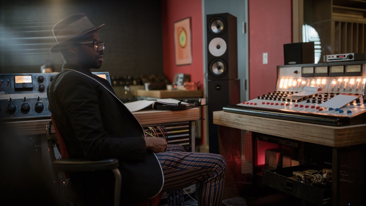 Adrian Younge 