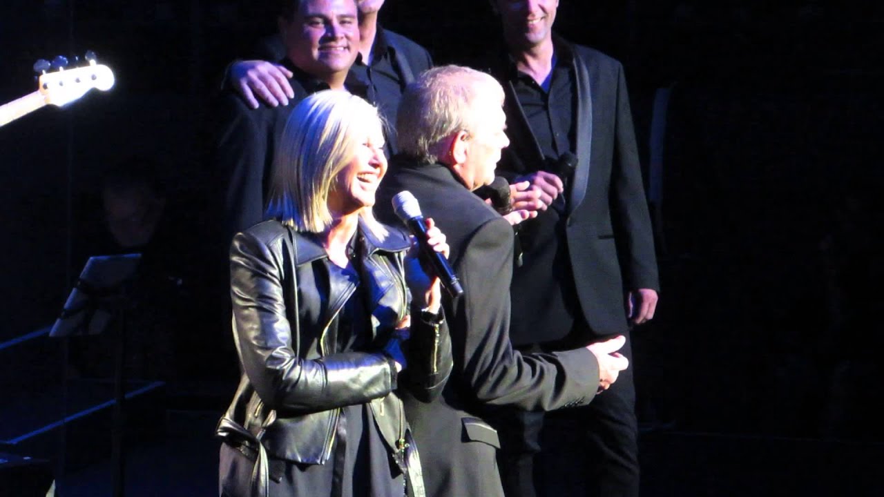 John Farnham & Olivia Newton-John - SUMMER NIGHTS - Grease.
