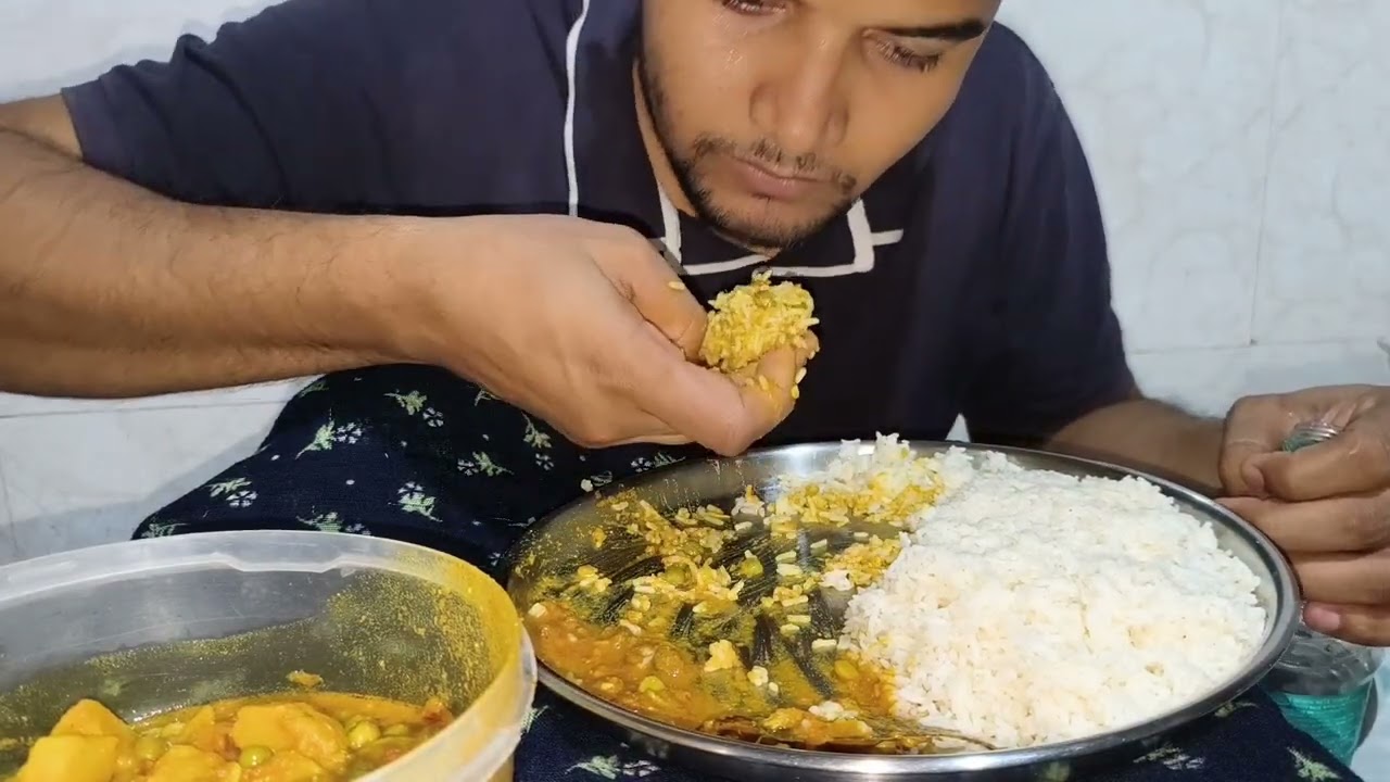 GREE PEA 🫛 RICE AND ROTI #mukbang #food #eating #eatingsounds #indianfood #hungryboybittu