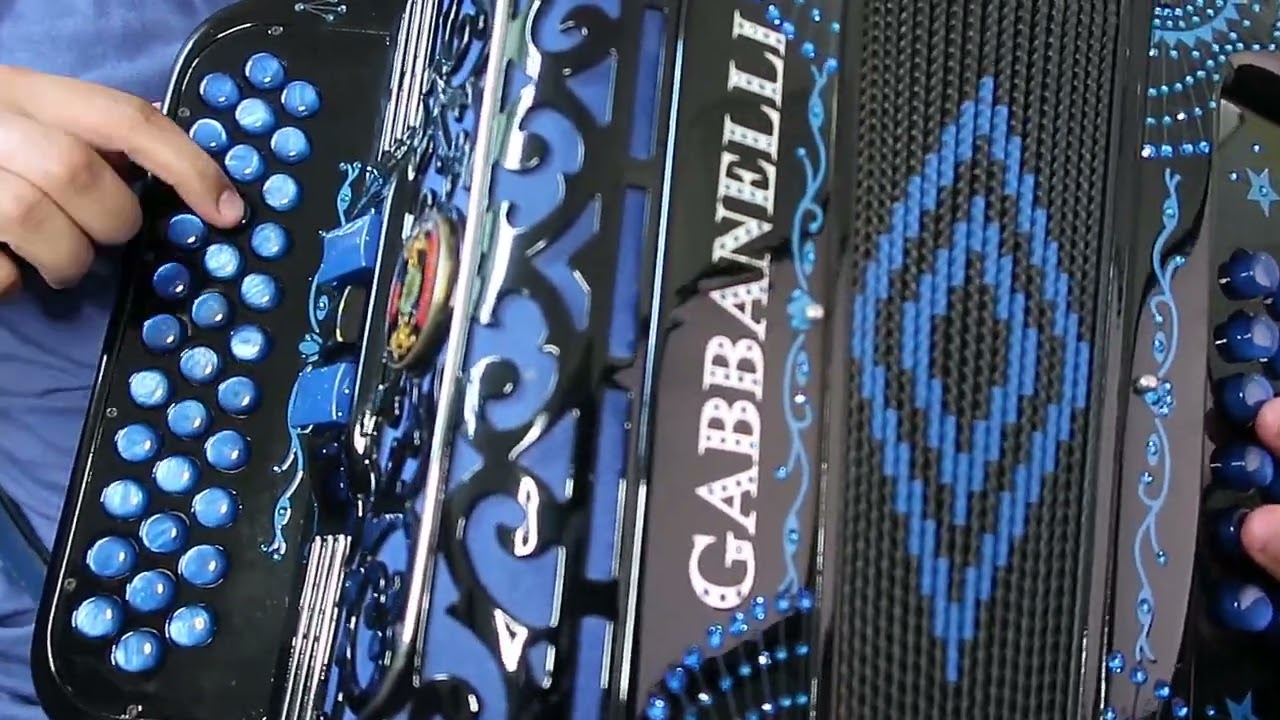 Me voy a cortar las venas - Los Cachorros de Juan Villarreal - SOL# en acordeon de FA