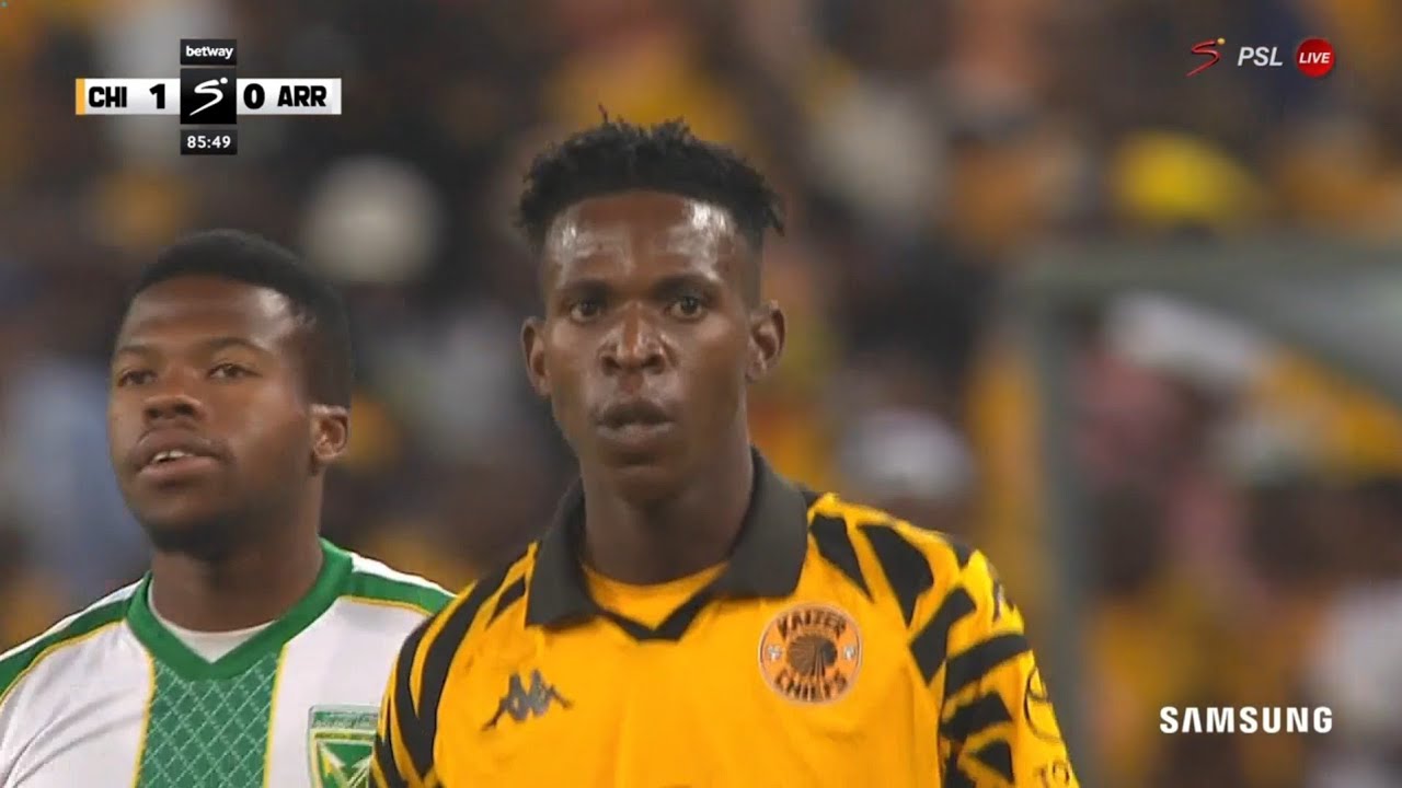 Kaizer Chiefs🔥youngster Thulani Touch Mabaso makes his Kaizer Chiefs🟡⚫️official debut✌️