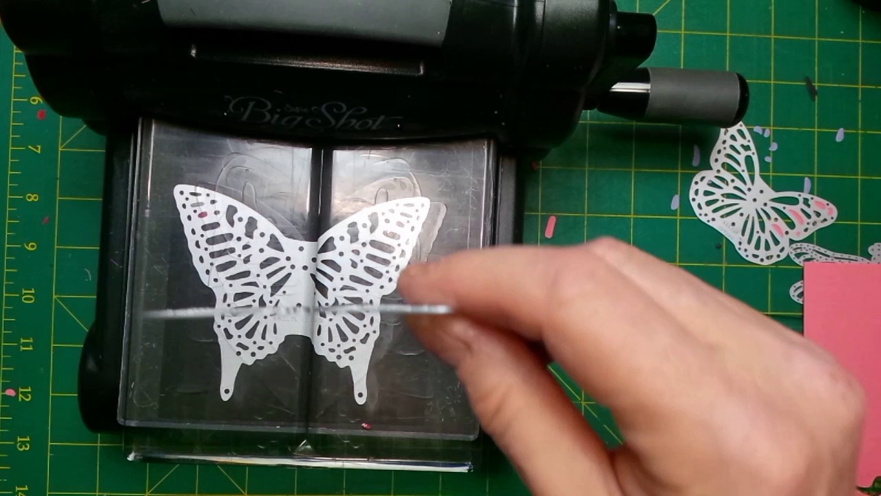 Technique - How to Use  6 x 6 Dimensional Cutting Pad by Sizzix